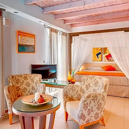 Nissaki Hotel 5*